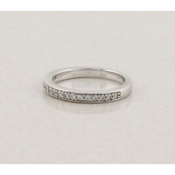 14k White Gold .20 Carat Diamond Band Ring Stackable Size 7 - Picture 5 of 7